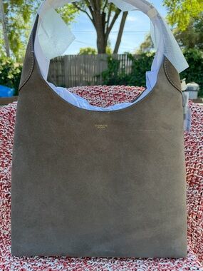 Coach Brooklyn 39 Suede. NWT. CW636